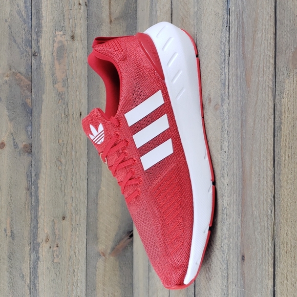 adidas Swift Run 22 Men's Running Casual Shoes Vivid Red - Picture 3 of 10